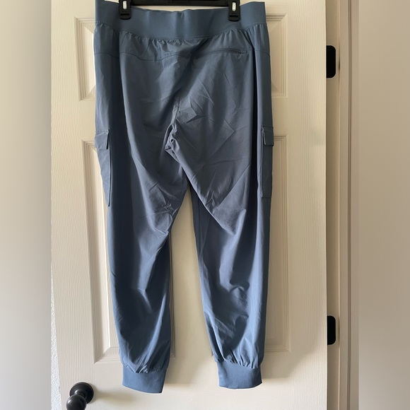 🔥3/$15 deal🔥 All In Motion pants - Picture 5 of 8